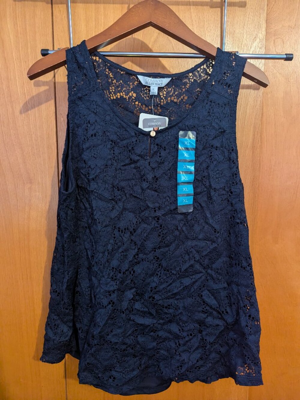 Company Ellen Tracy XL Navy Blue Lacy Sleevless Blouse